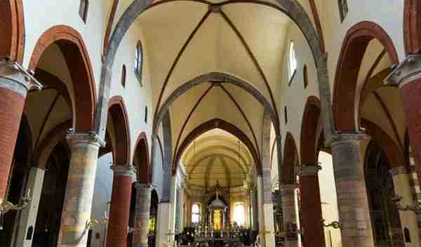 米兰圣辛普利西阿诺教堂
