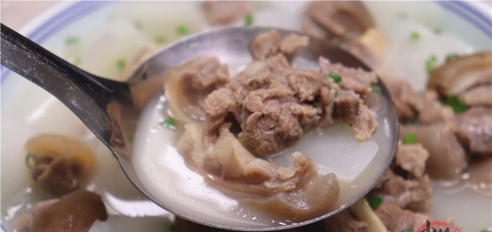 内蒙古人炖羊肉为何好吃？20年大厨教的正确做法，羊肉不腥不膻