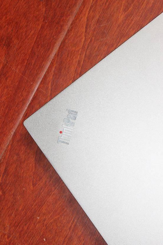 这款商务本颠覆你的印象：网游霸主，ThinkPad翼480评测