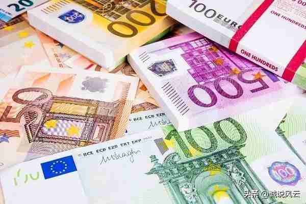 欧元兑换人民币汇率下调至6.9328，为什么欧元贬值如此之快？