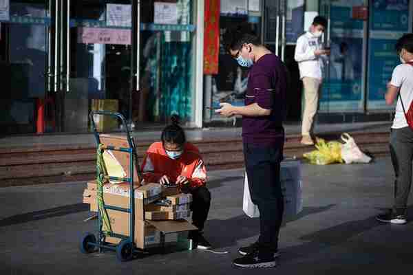 “中国电子第一街”：华强北的四十年