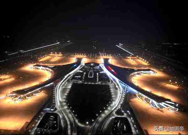 天府国际机场通航，成都为何有第二座4F机场？广州、深圳都没有